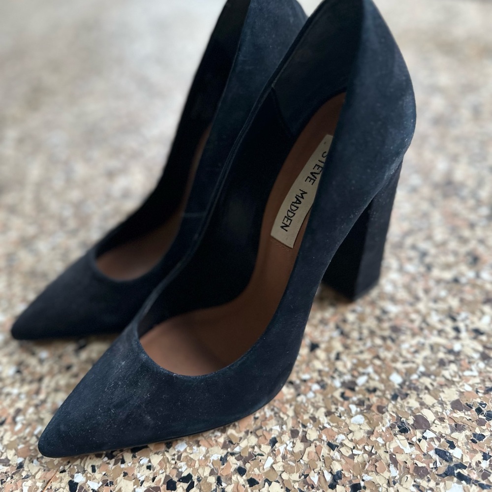 Black suede heels from Steve Madsen with a chunky heel size 7